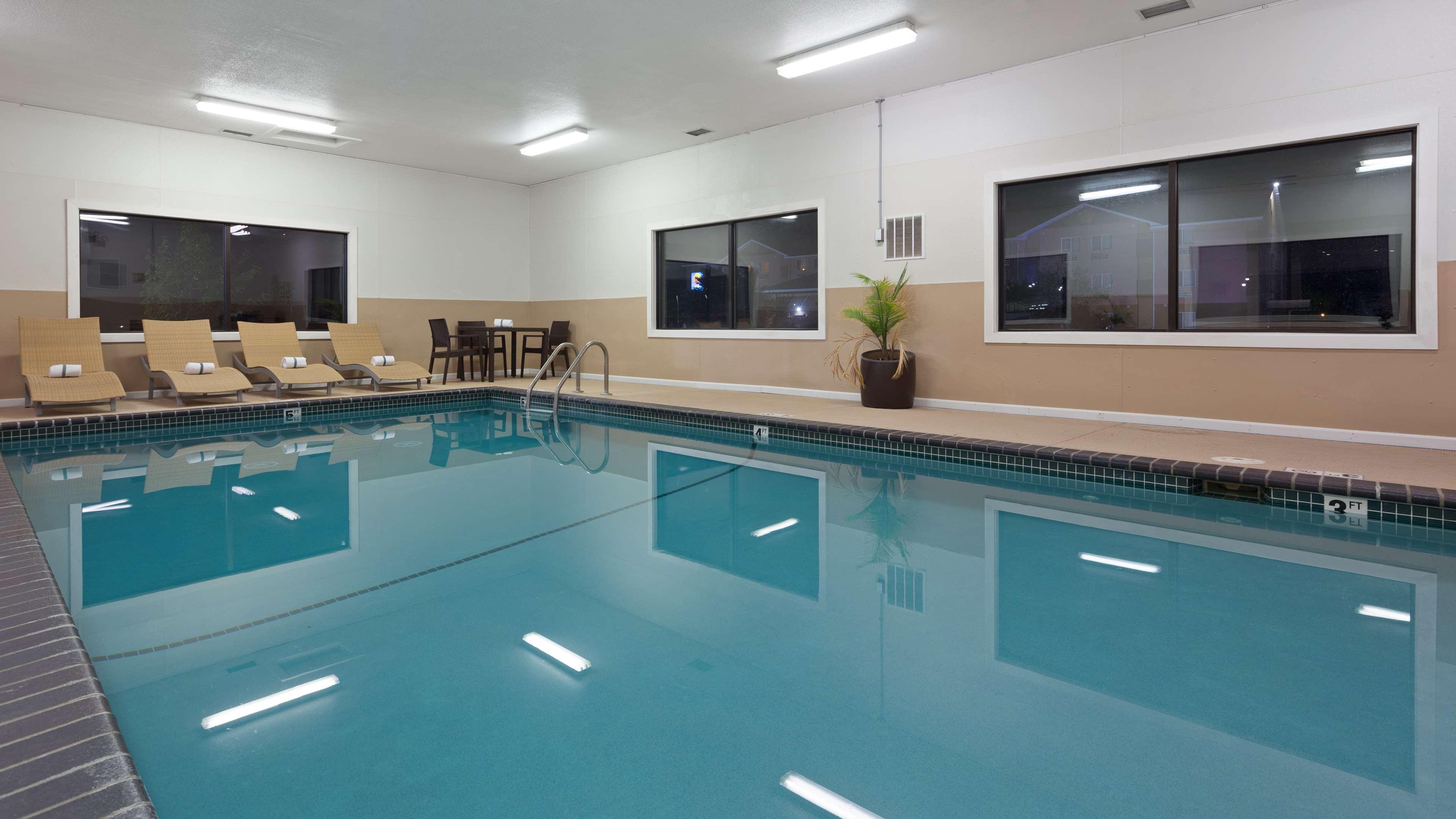 Best Western Mount Pleasant Inn Екстер'єр фото