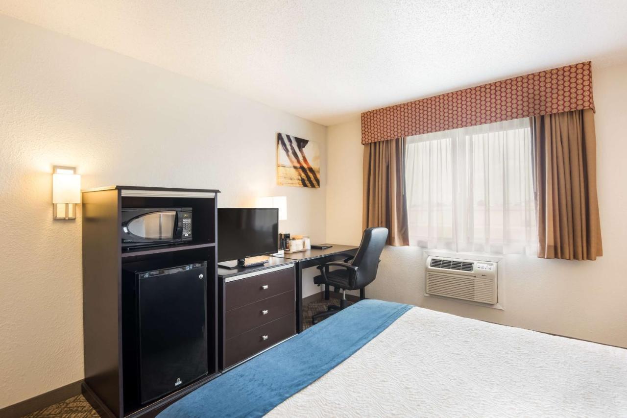 Best Western Mount Pleasant Inn Екстер'єр фото