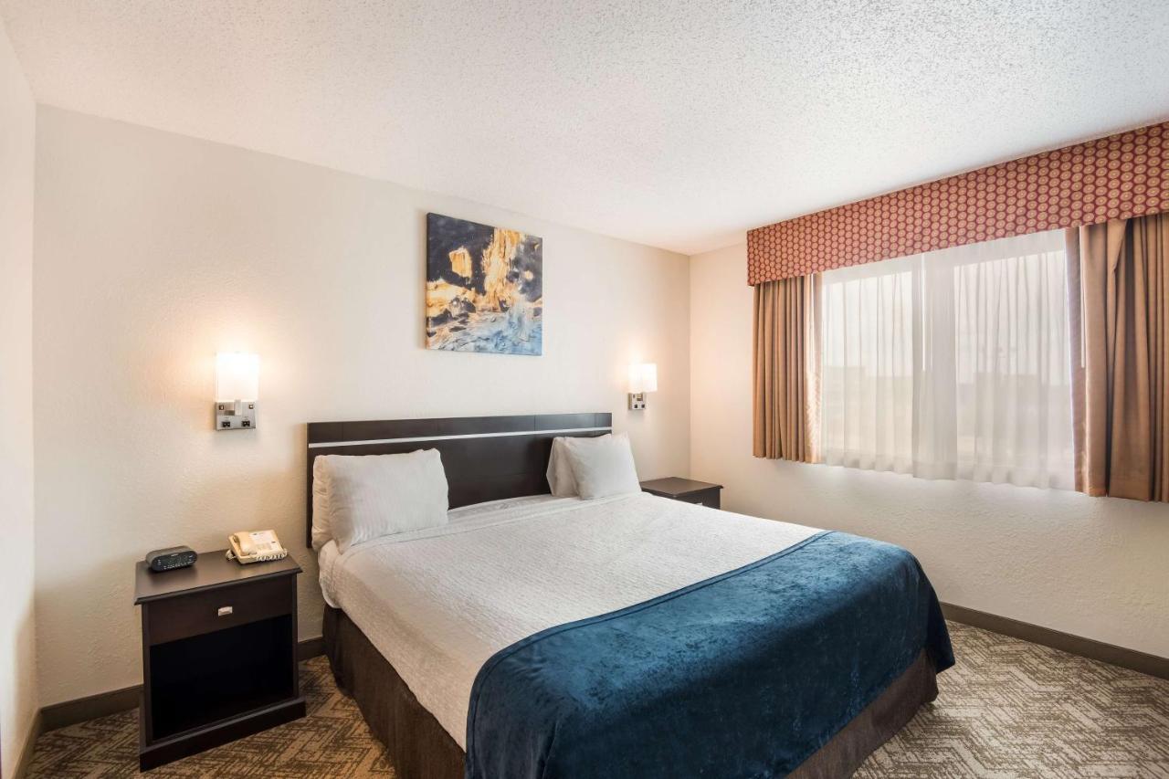 Best Western Mount Pleasant Inn Екстер'єр фото