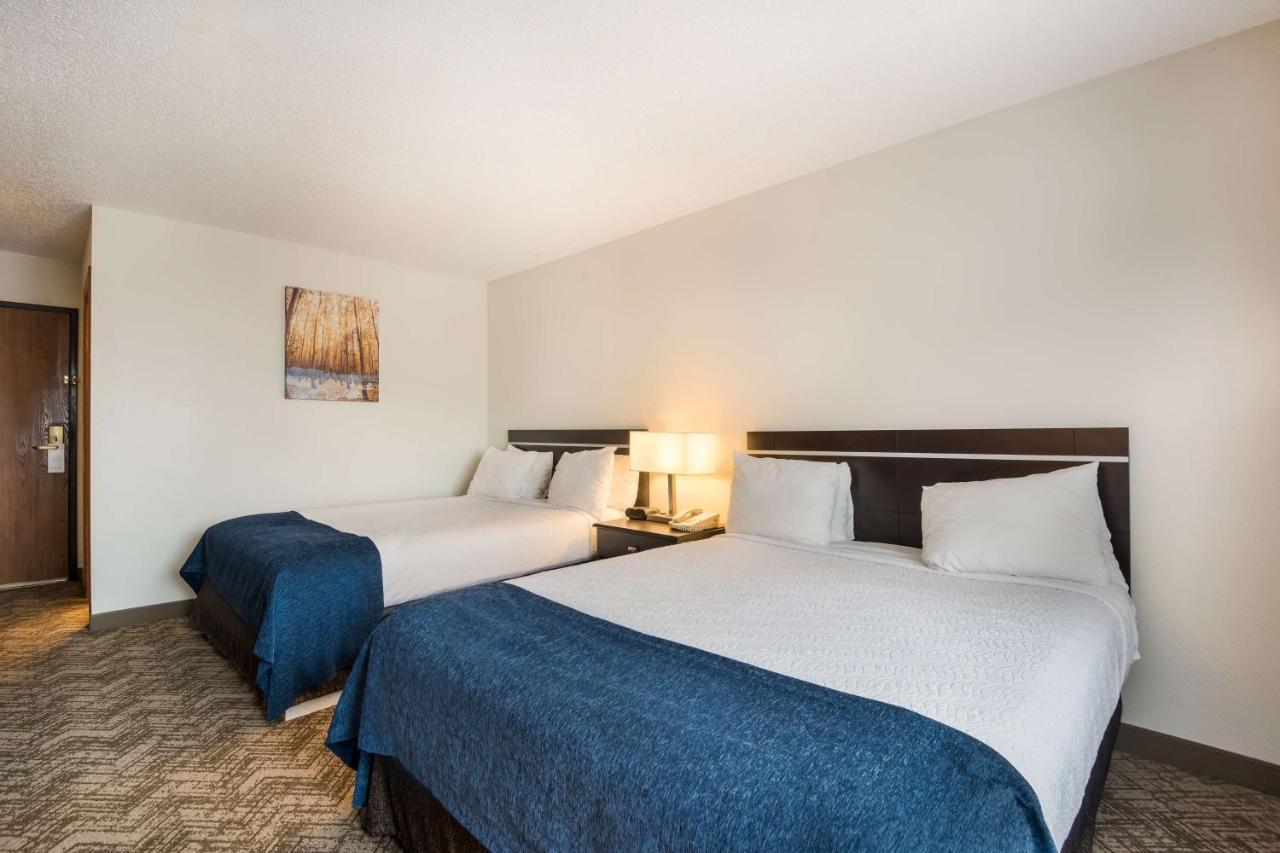Best Western Mount Pleasant Inn Екстер'єр фото