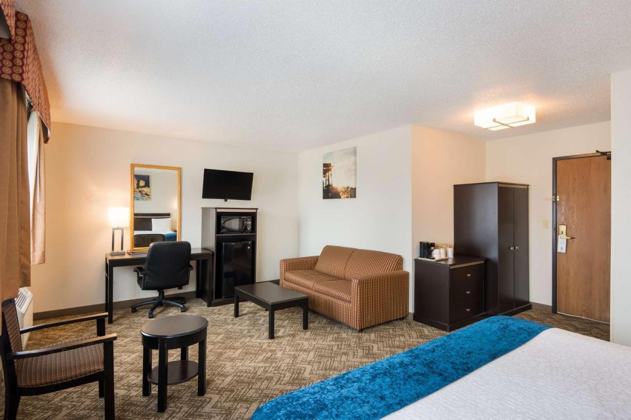 Best Western Mount Pleasant Inn Екстер'єр фото